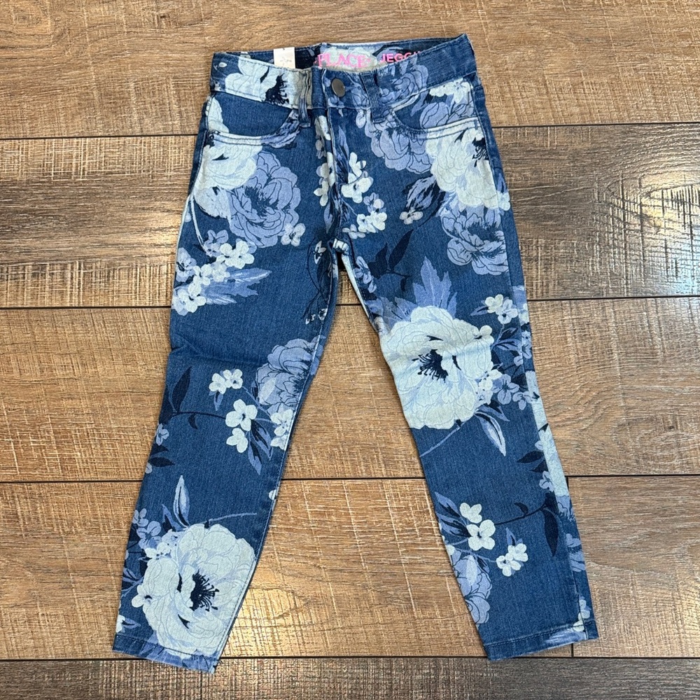 NWT The Children’s Place Stylish floral jeggings size 5